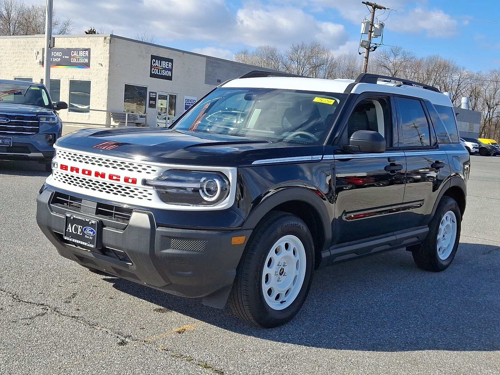 2025 Ford Bronco Sport Heritage photo 2