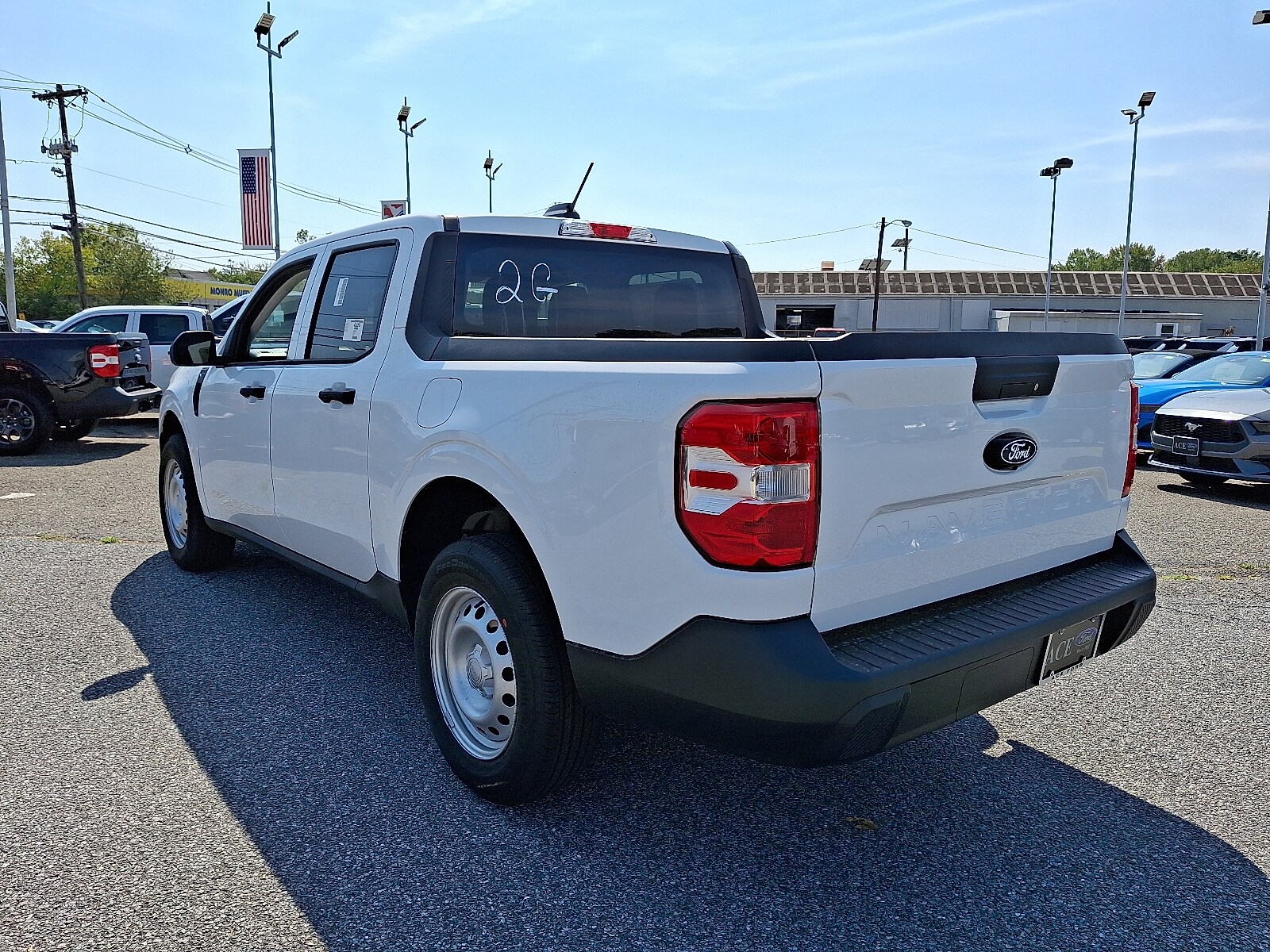 2025 Ford Maverick XL photo 2