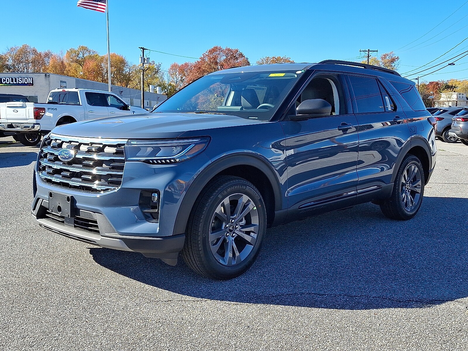 2026 Ford Explorer photo 3
