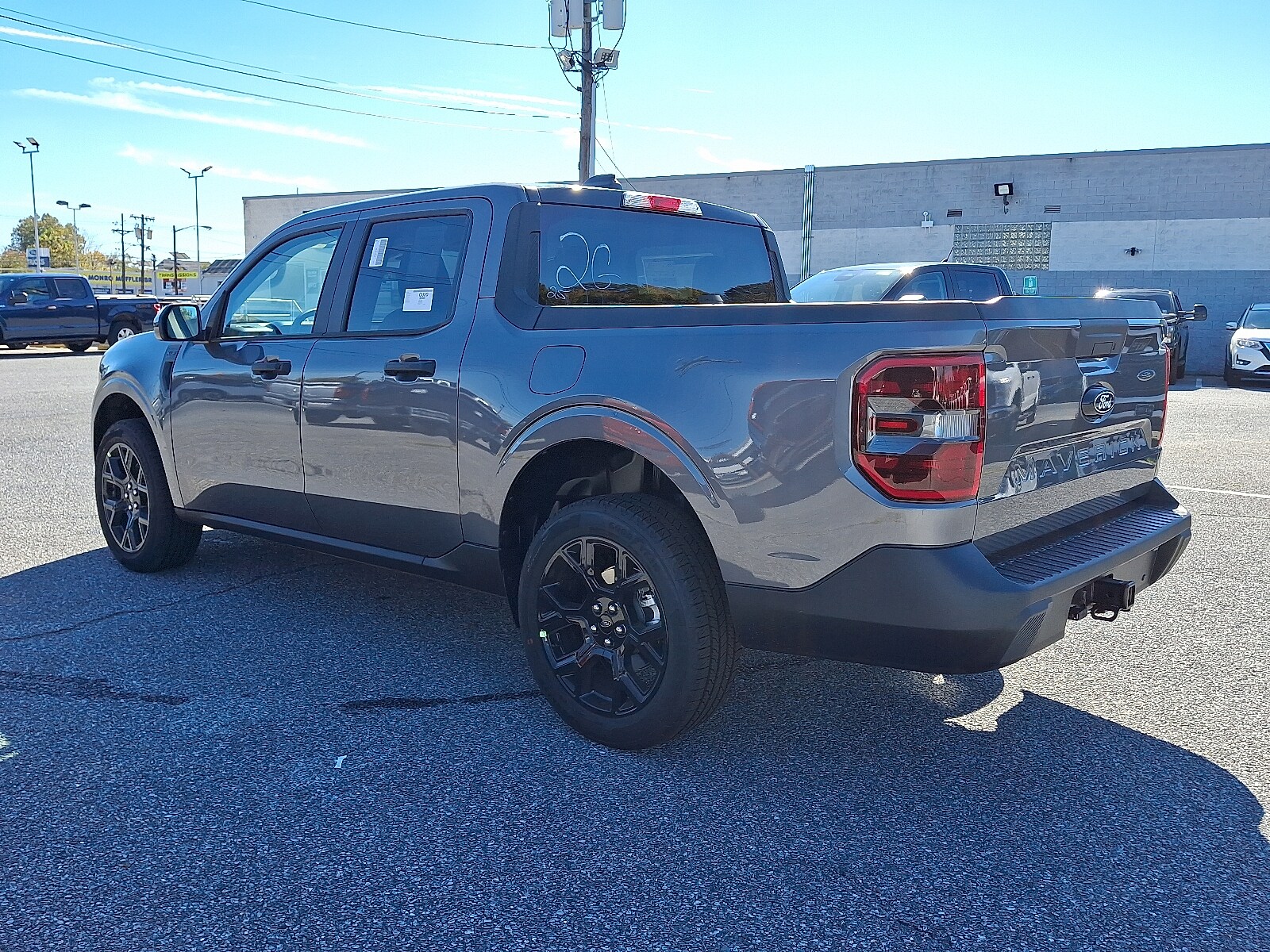 2025 Ford Maverick XLT photo 2