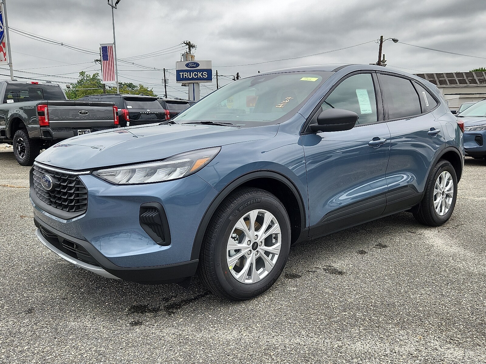 2025 Ford Escape Active photo 3