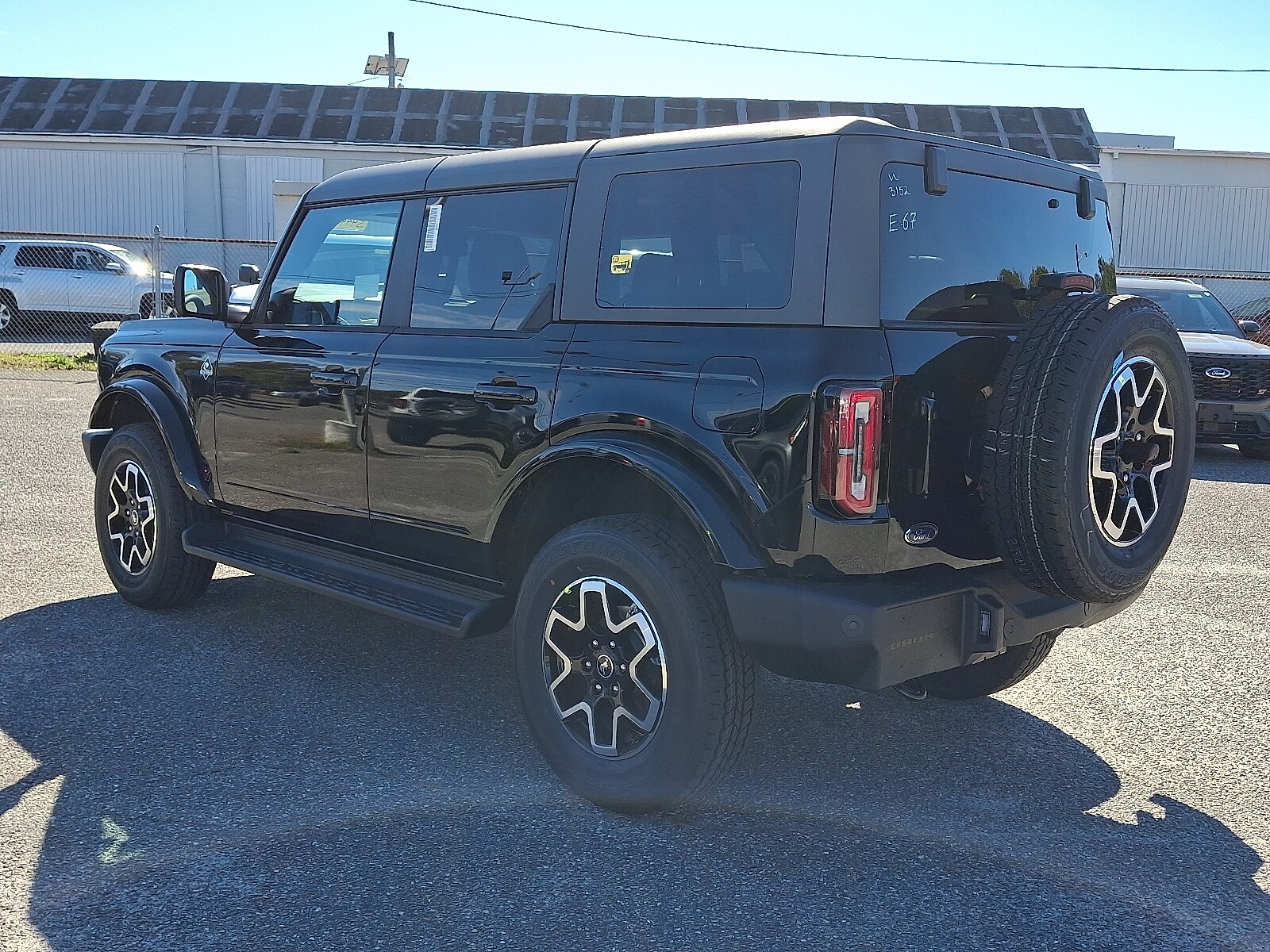 2025 Ford Bronco Outer Banks photo 3