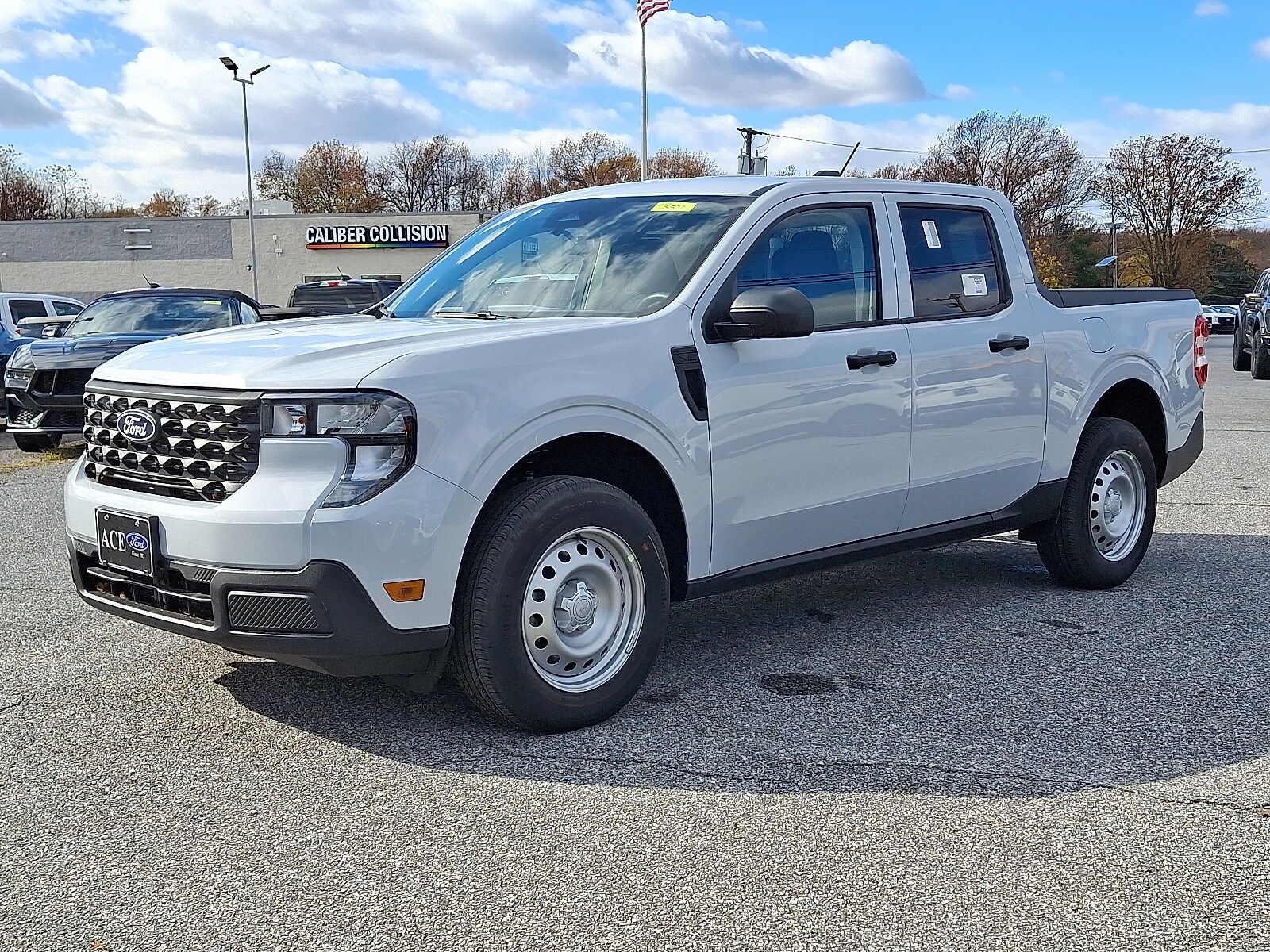 2025 Ford Maverick XL photo 2