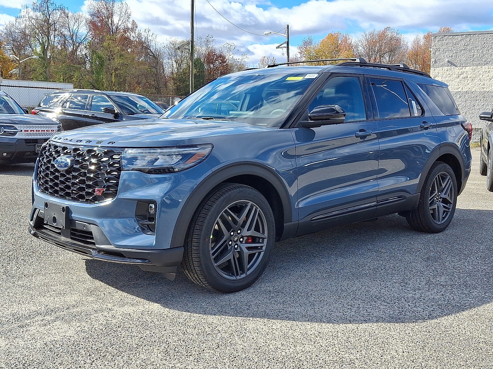 2026 Ford Explorer ST photo 3