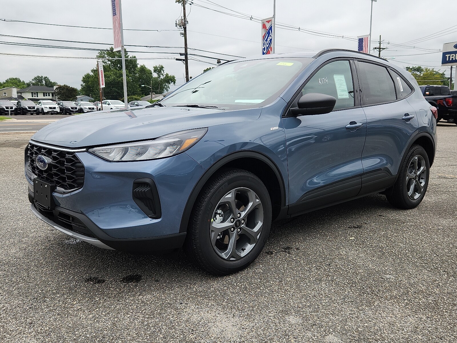 2025 Ford Escape ST-Line photo 3