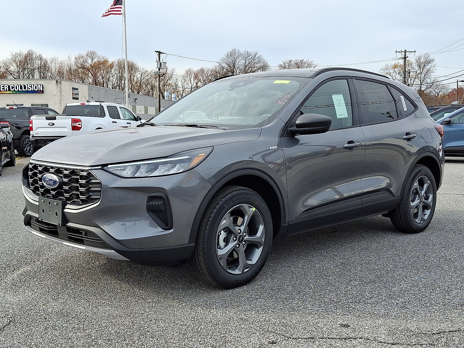 2026 Ford Escape ST-Line photo 2