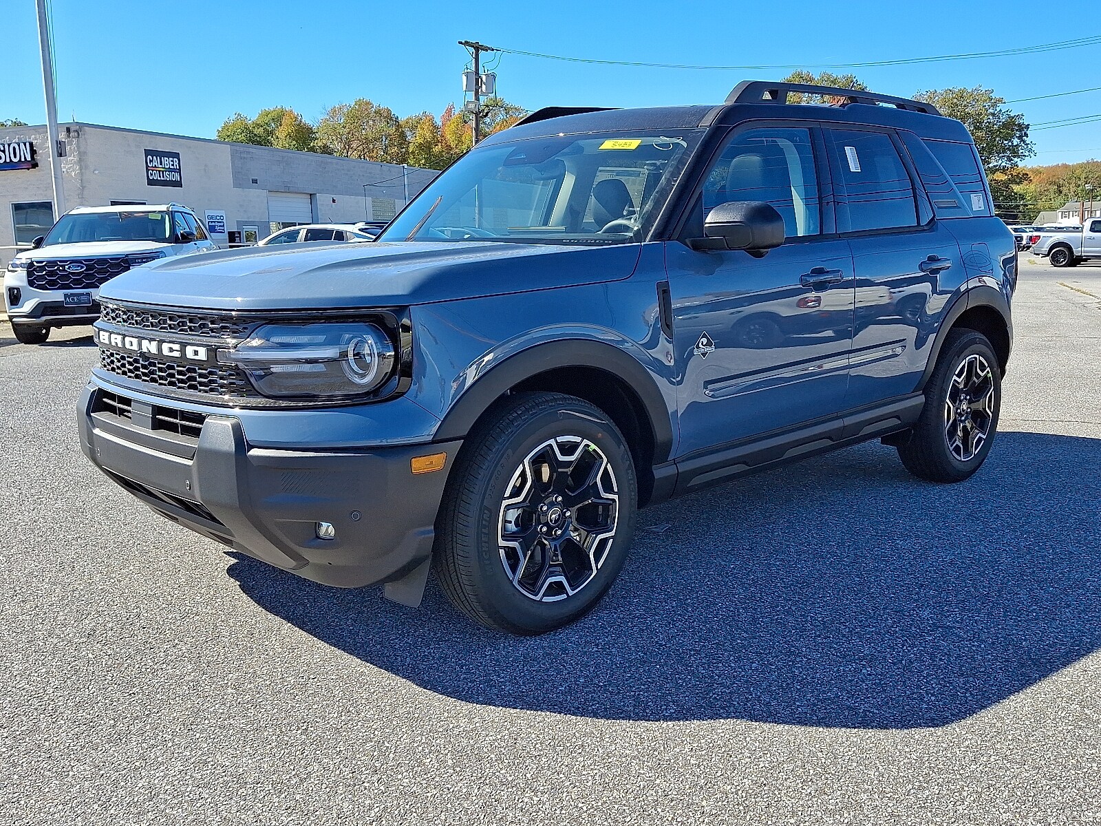 2025 Ford Bronco Sport Outer Banks photo 3