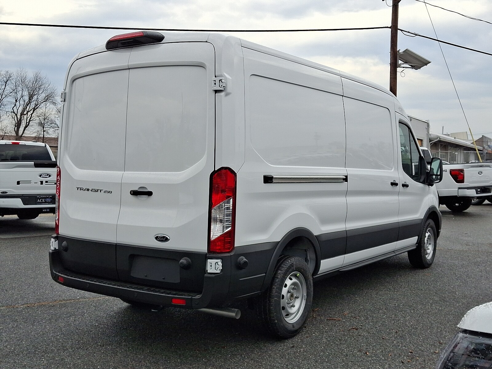 2025 Ford Transit photo 4
