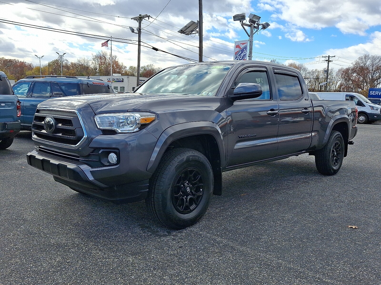 2022 Toyota Tacoma SR5 photo 2