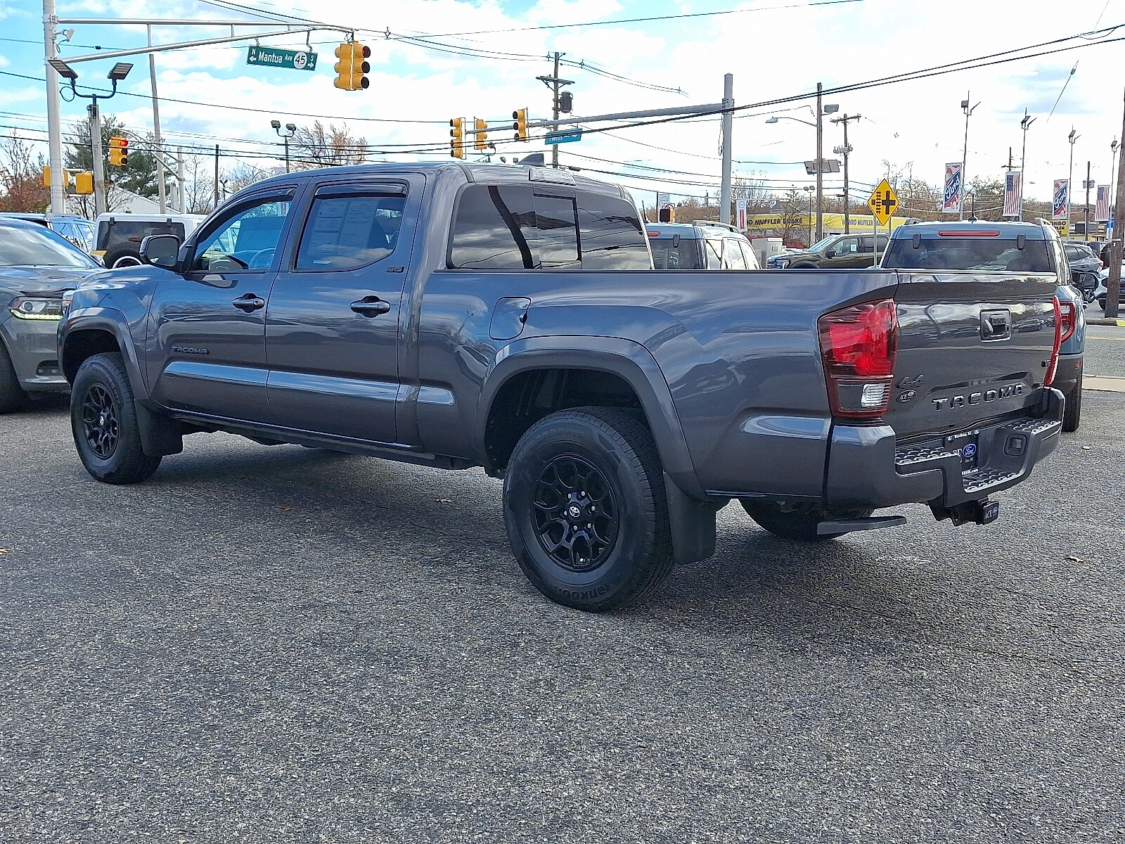 2022 Toyota Tacoma SR5 photo 3