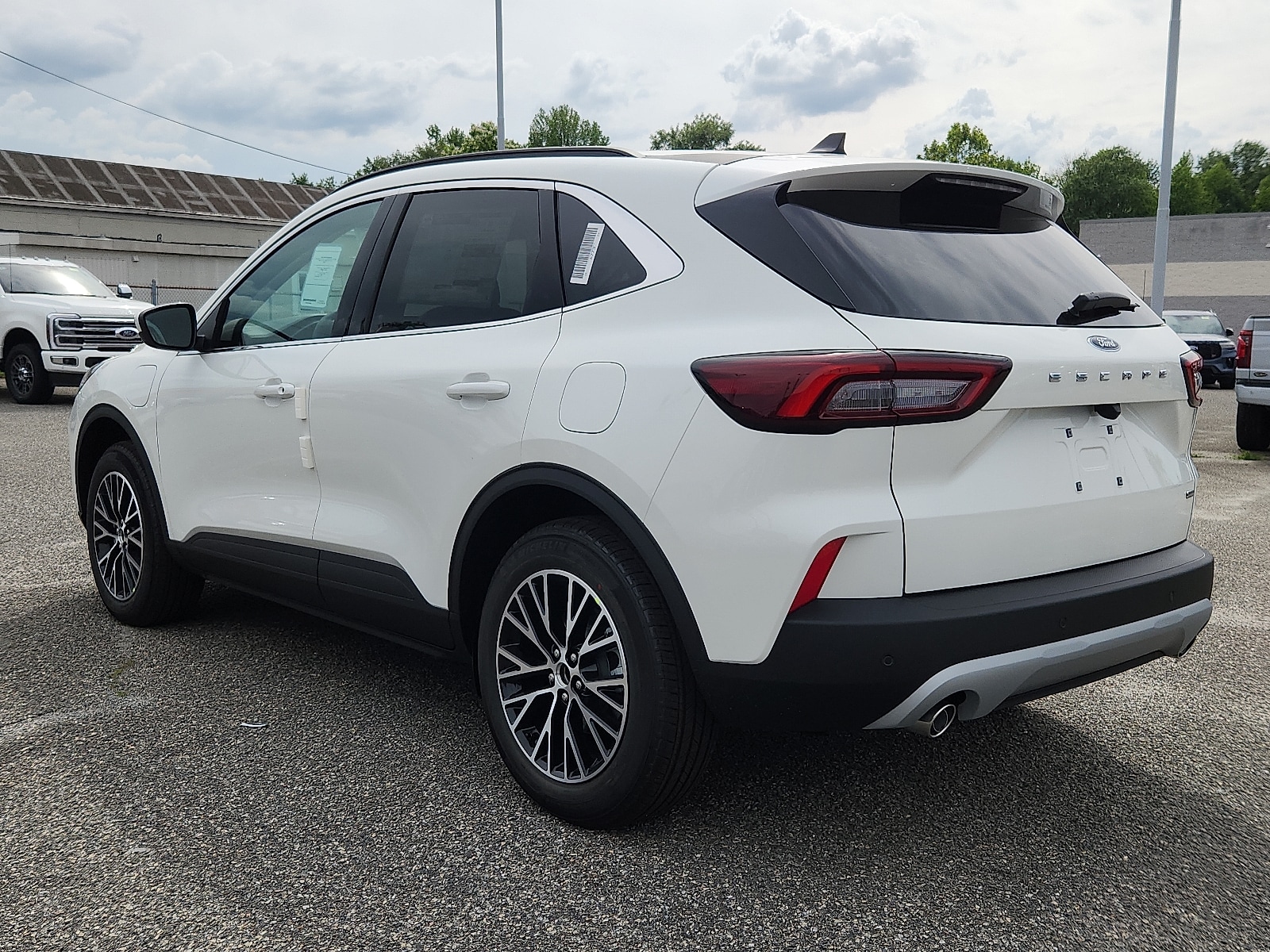 2025 Ford Escape photo 4