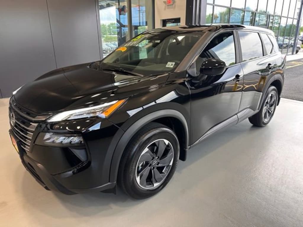 Used 2025 Nissan Rogue SV SUV