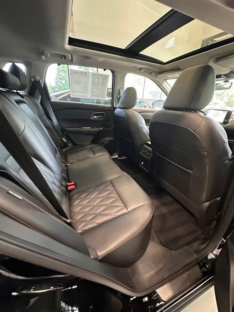 2023 Nissan Rogue Platinum - Photo 19