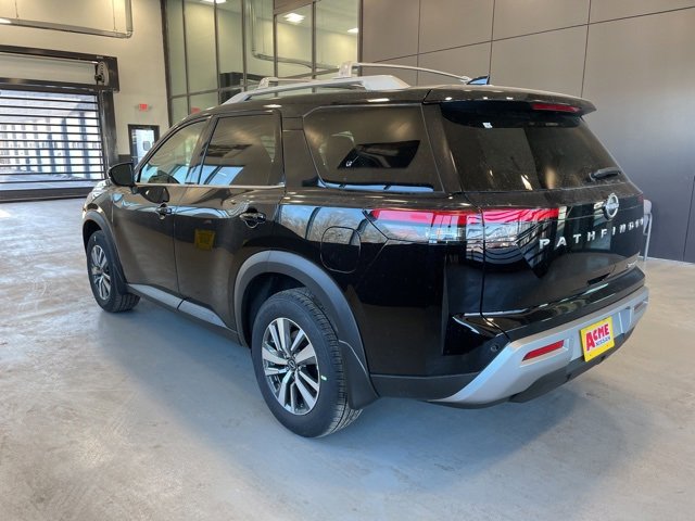 2025 Nissan Pathfinder SL photo 4