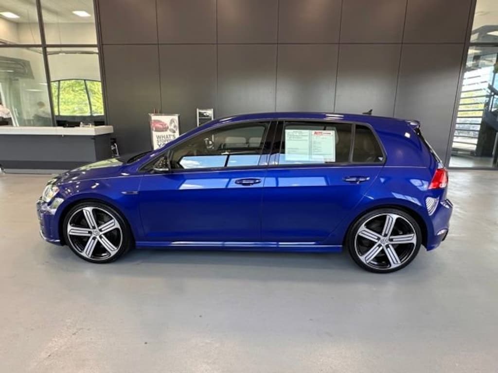 Used 2016 Volkswagen Golf R 4-Door w/DCC & Navigation Hatchback