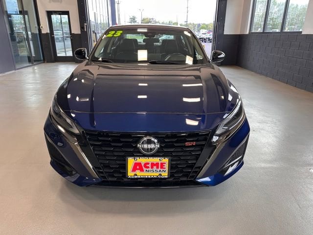 2023 Nissan Altima SR - Photo 9