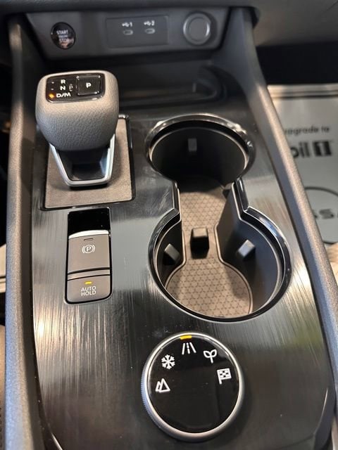 2025 Nissan Rogue SV - Photo 22