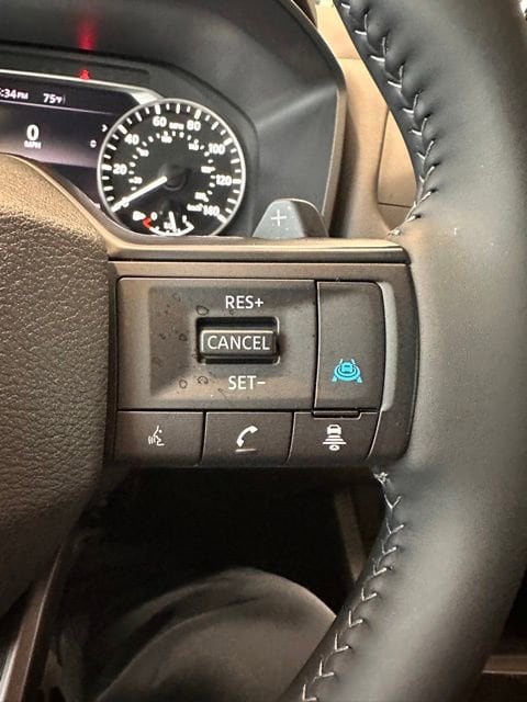 2025 Nissan Rogue SV - Photo 20