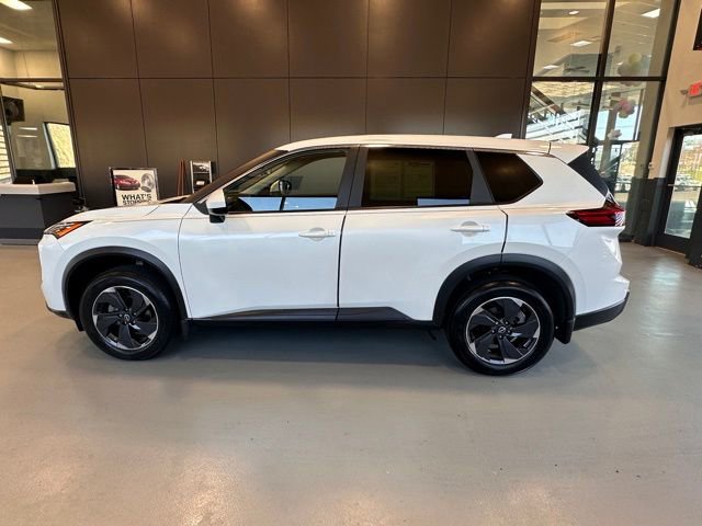 2024 Nissan Rogue SV - Photo 3