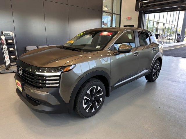 2025 Nissan Kicks SV AWD's photo