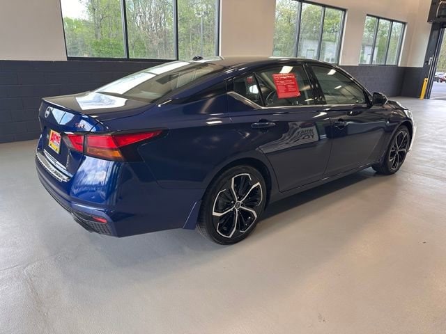 2023 Nissan Altima SR - Photo 6