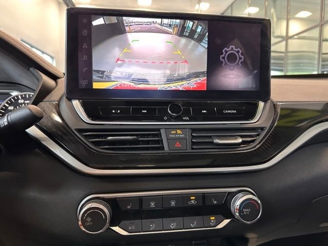 2023 Nissan Altima SR - Photo 22