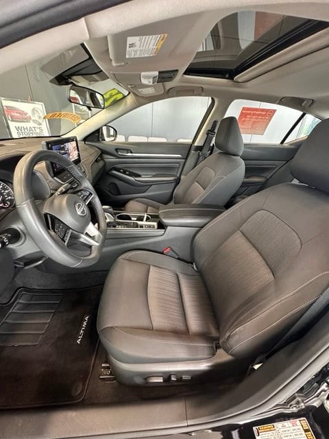 2023 Nissan Altima SV - Photo 8