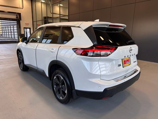 2024 Nissan Rogue SV - Photo 4