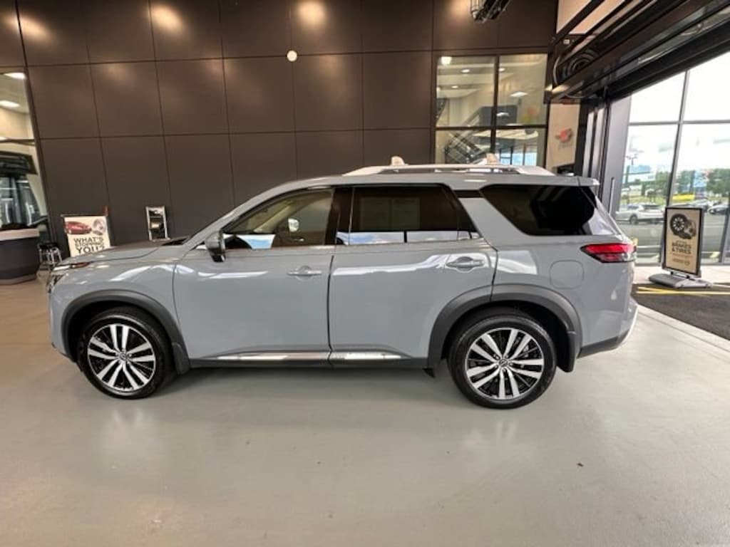 Certified 2025 Nissan Pathfinder Platinum SUV