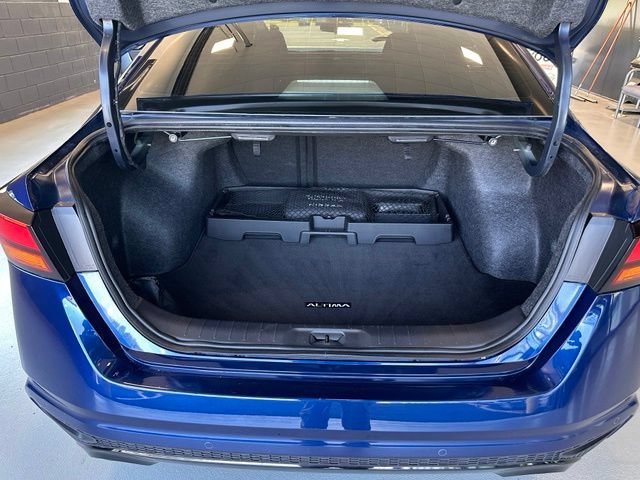 2024 Nissan Altima SR - Photo 9