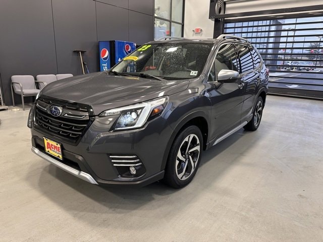 2023 Subaru Forester Touring's photo