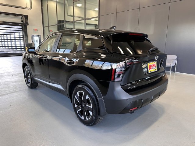 2025 Nissan Kicks SV photo 3