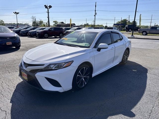 Used 2018 Toyota Camry SE with VIN 4T1B11HK5JU555646 for sale in Monmouth Junction, NJ