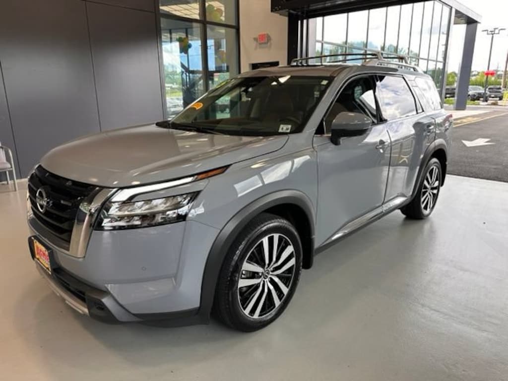 Certified 2025 Nissan Pathfinder Platinum SUV