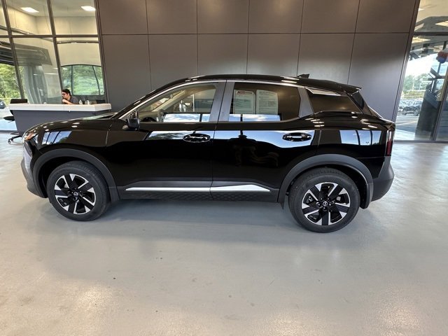 2025 Nissan Kicks SV photo 2