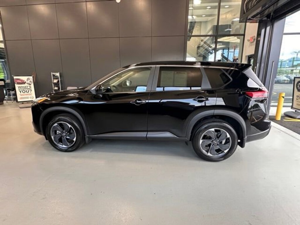 Used 2025 Nissan Rogue SV SUV