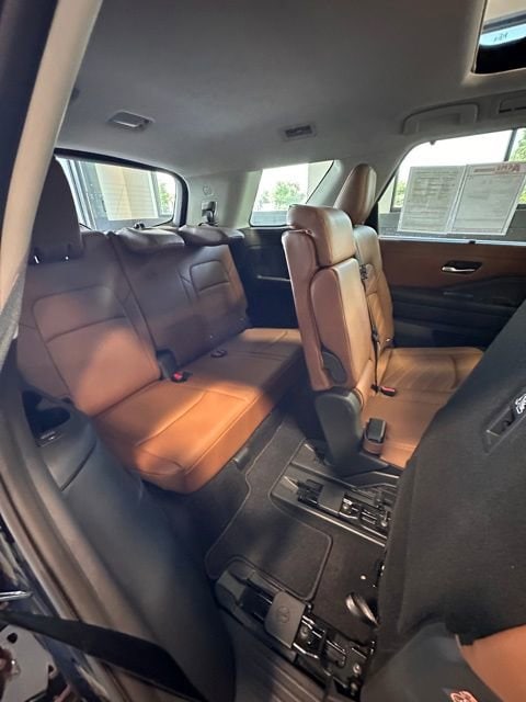 2024 Nissan Pathfinder Platinum - Photo 21