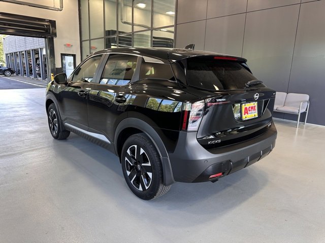 2025 Nissan Kicks SV photo 2
