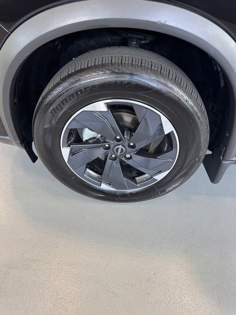 2025 Nissan Rogue SV - Photo 12