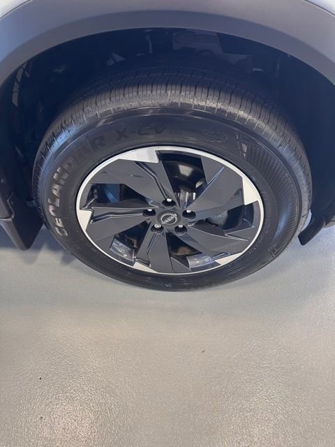 2024 Nissan Rogue SV - Photo 15