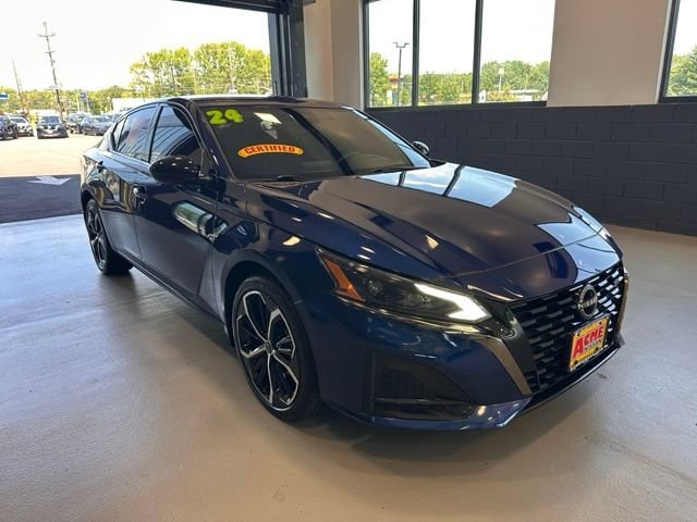2024 Nissan Altima SR - Photo 7