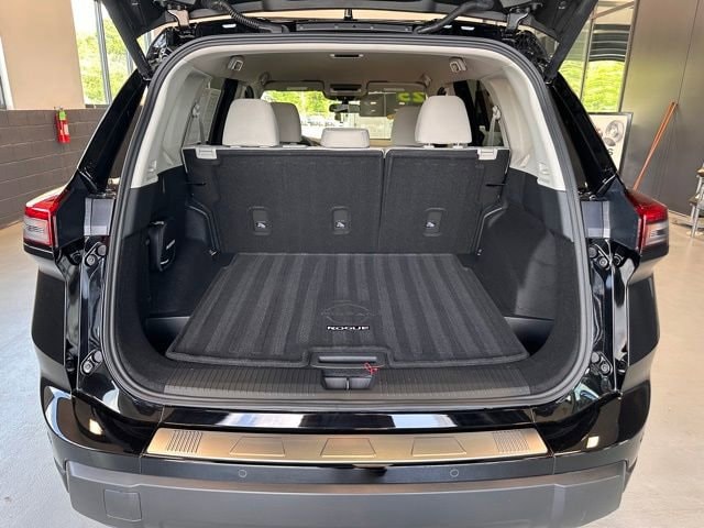 2025 Nissan Rogue SV - Photo 10