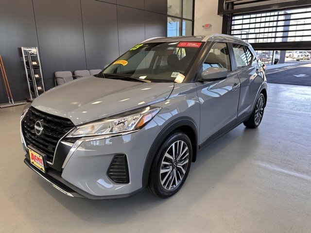 2023 Nissan Kicks SV photo 2