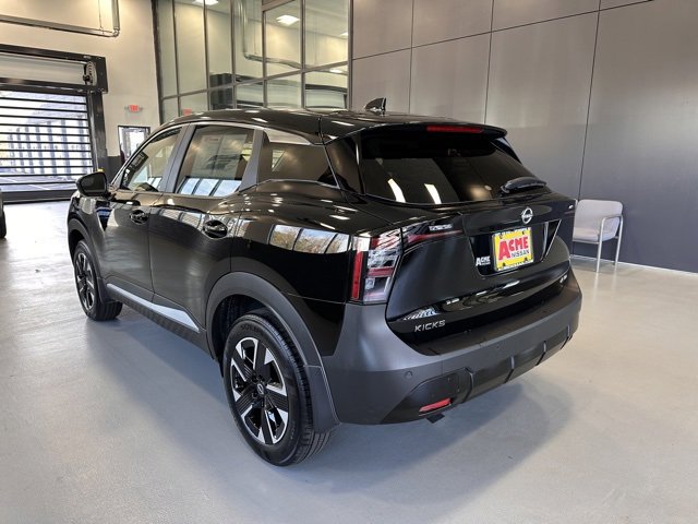 2025 Nissan Kicks SV photo 3
