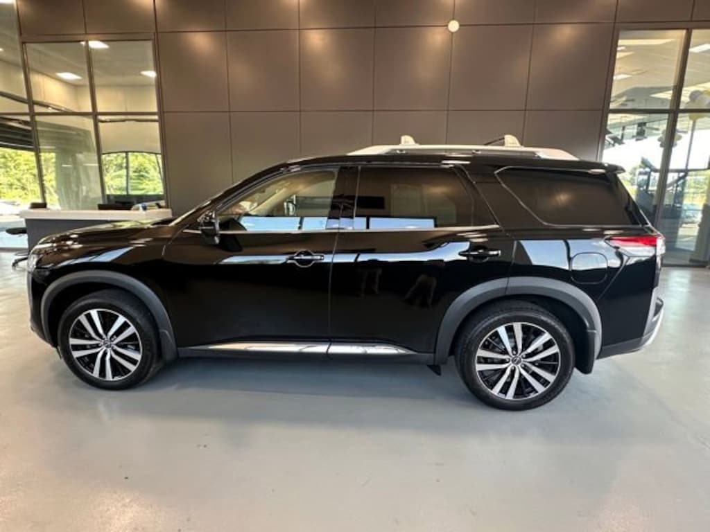Certified 2024 Nissan Pathfinder Platinum SUV