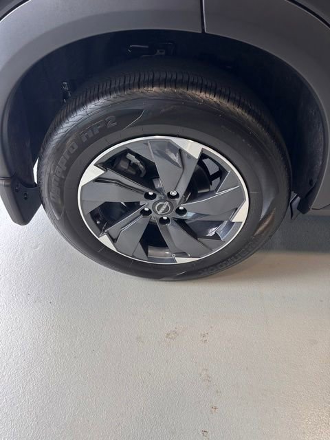 2025 Nissan Rogue SV - Photo 14