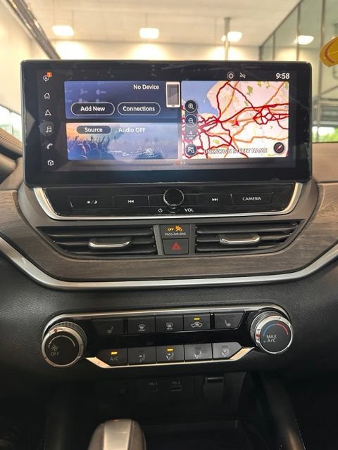 2023 Nissan Altima SV - Photo 11