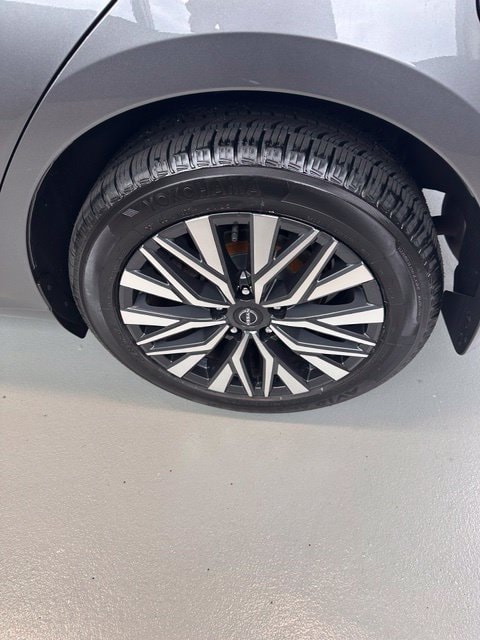 2024 Nissan Altima SV - Photo 13