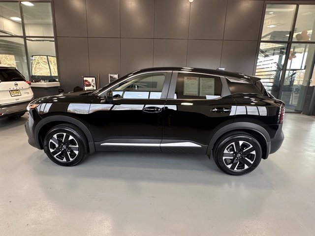 2025 Nissan Kicks SV photo 2