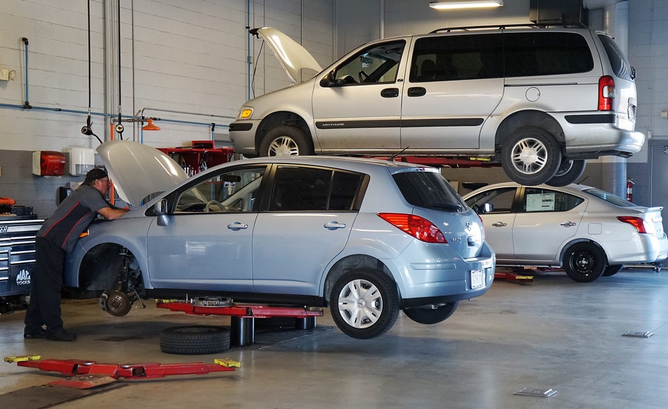 Car repair and service center in St. Louis at AutoCenters Nissan
